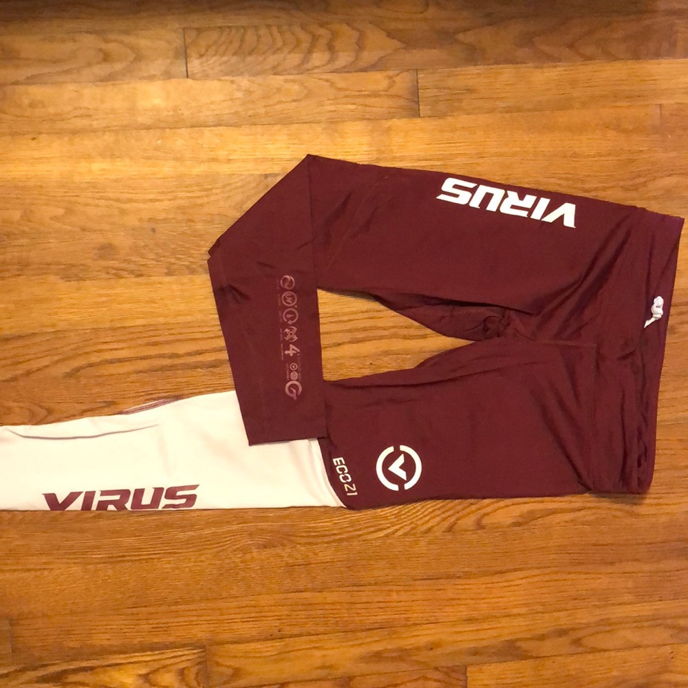 Virus tights